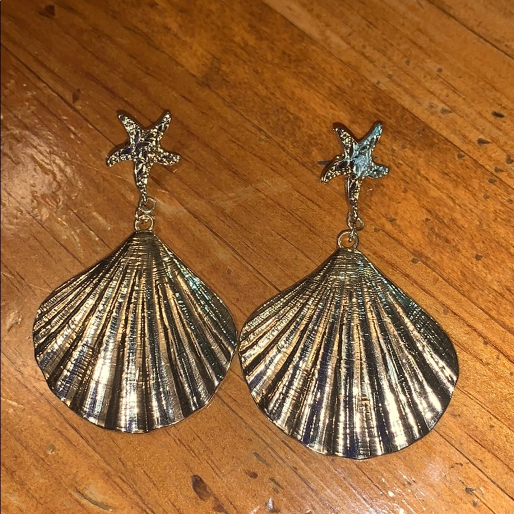 Seashell earrings
